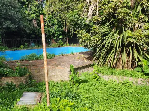TERRENO EN VENTA EN DEL VISO EN INMEJORABLE UBICACION CON SALIDA A DOS CALLLES