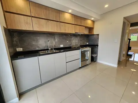 Tucumán 4200, Piso 1