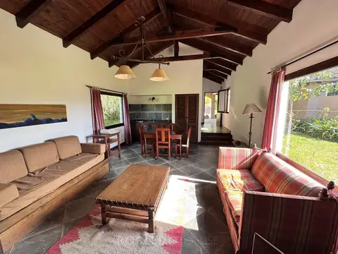 Casa 12 ambientes con 5 baños