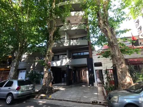 EXP INCLUIDA! Depto en alquiler en Villa del Parque al frente. 1 amb y medio c/exp incluidas, SUM, Laundry, apto profesional