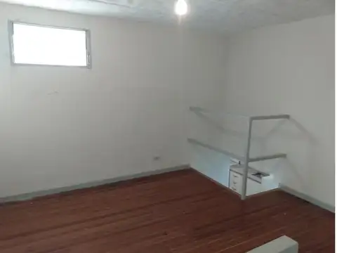 Depto Tipo Casa en Alquiler en Flores, $ 500.000