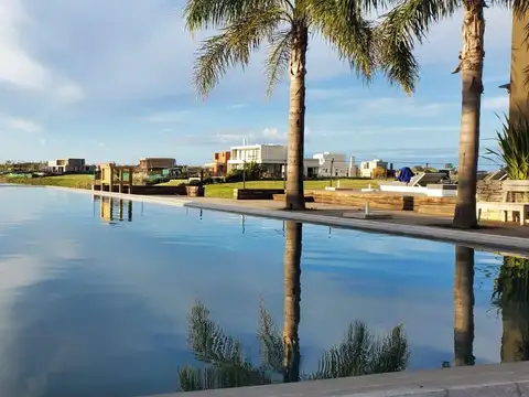 lote a la laguna en venta en El Naudir 100