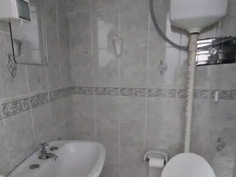 Local en Alquiler en Tiro Suizo, $ 2.900.000