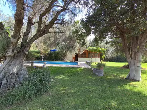 Casa en Venta con 2 cocheras