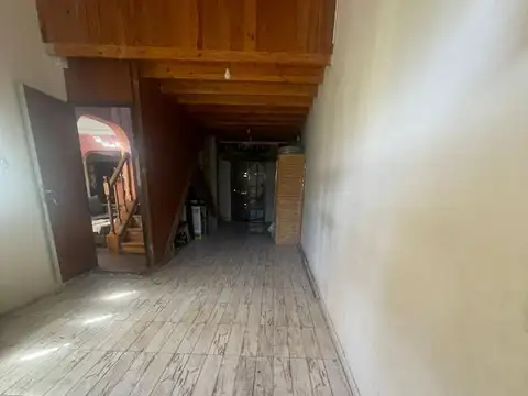 Casa 5 ambientes con 2 baños