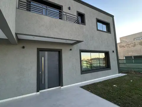 Depto Tipo Casa en Venta en Canning, USD 330.000