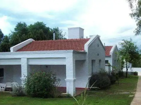 los robles esq los paraisos