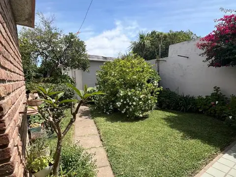 Asturias B Colon 2000