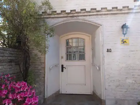 Doctor Jerónimo Fasola 100