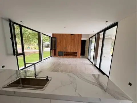 Casa en Venta en Club Miralagos, USD 340.000