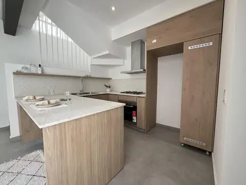 Casa 5 ambientes con 2 baños