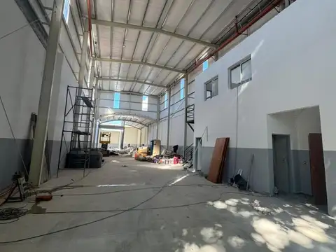 Galpon en Alquiler en Parque Chas, USD 15