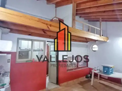 Depto Tipo Casa en Venta 50 años