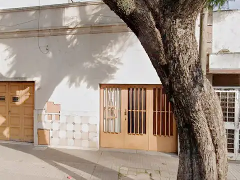 IMPORTANTE INMUEBLE MULTIPROPÓSITO IDEAL COMERCIOS AMEGHINO 671