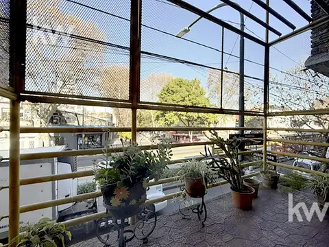 Avenida Juan Bautista Justo 4300