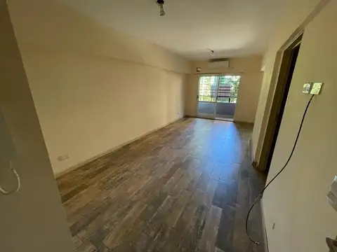 Estados Unidos 2300, Piso 1