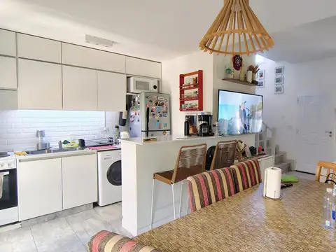 Casa 3 ambientes con 2 baños