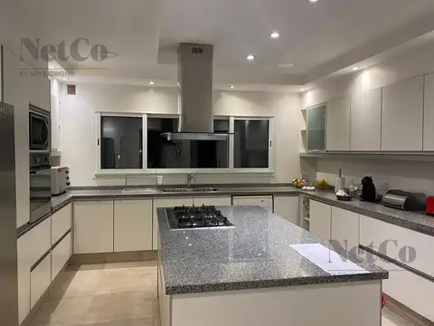 Casa en Alquiler en San Lorenzo, USD 3.000
