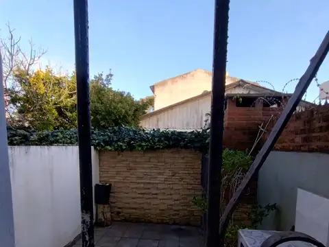 Casa en Alquiler con 1 cochera