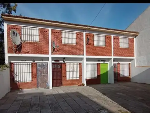 Calle 33 500, Piso Pb