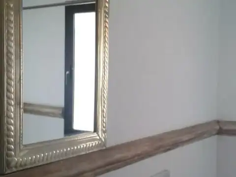 Casa en Alquiler con 2 cocheras