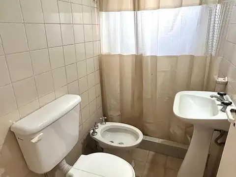 Casa 2 ambientes con 1 baño
