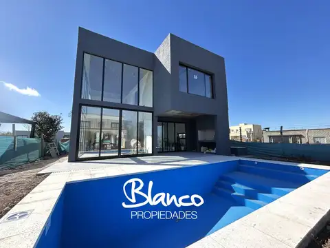 Casa  en Venta en Pilar del Este, Pilar, G.B.A. Zona Norte