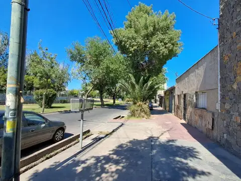 VENTA DE CASA EN GODOY CRUZ-STGO DEL ESTERO