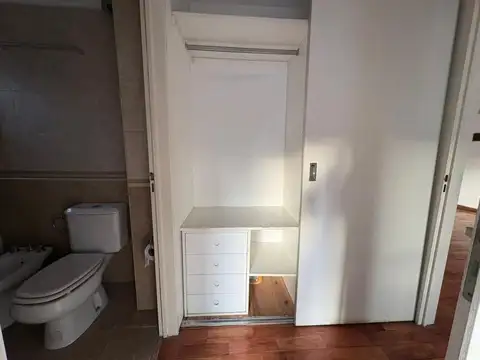 VENTA - DEPTO 2 AMB C/PARRILLA Y BAULERA