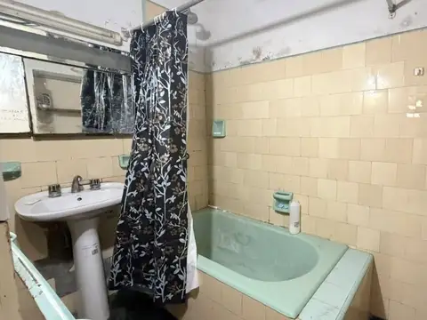 Depto Tipo Casa en Venta en Almagro, USD 121.000