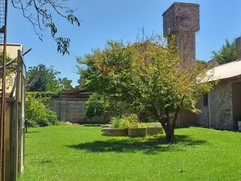 Venta Casa con Piscina y Gran Patio –Córdoba Capital