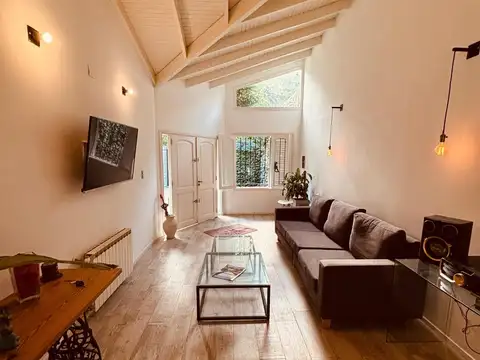 Casa 5 ambientes con 1 baño