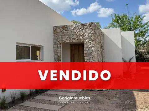 VENDIDO  CASA QUINTA - PILETA - PARQUE - VINELLI - LOBOS -