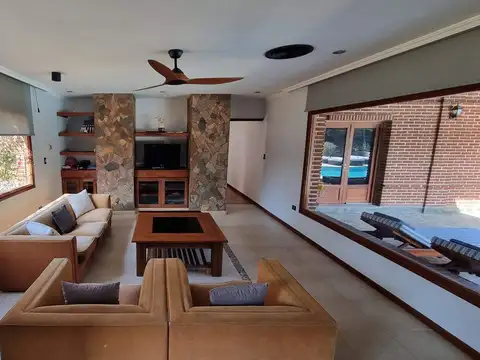 Casa EN ALQUILER de 3 dormitorios-Campos de Roca I