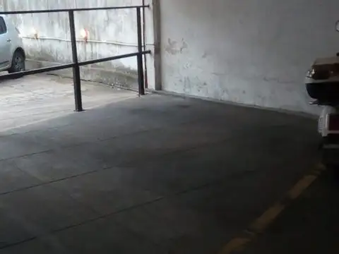 Cochera - San Isidro