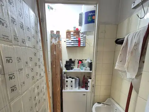 Local en Venta Via Púb.