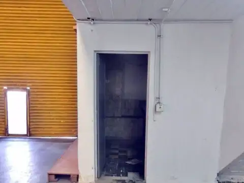 Galpon en Venta 20  mts Frente