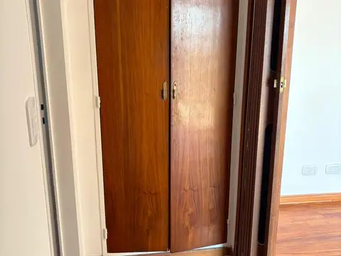 DEPARTAMENTO CENTRICO EN ALQ.