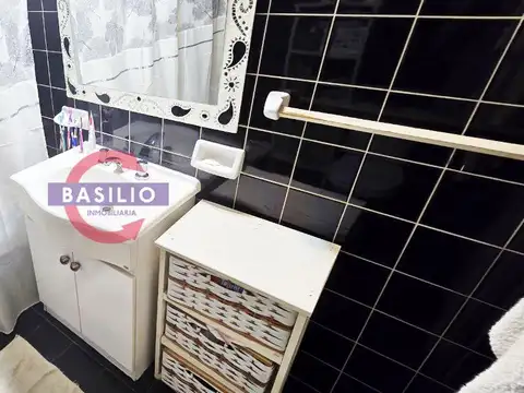 Depto Tipo Casa en Venta con 1 cocheras