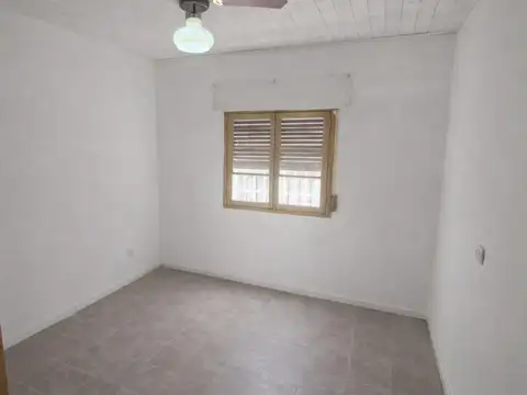 Depto Tipo Casa en Alquiler de 2 dormitorios