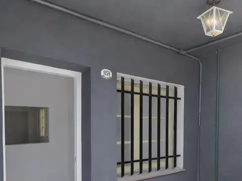 Depto Tipo Casa en Alquiler de 3 ambientes