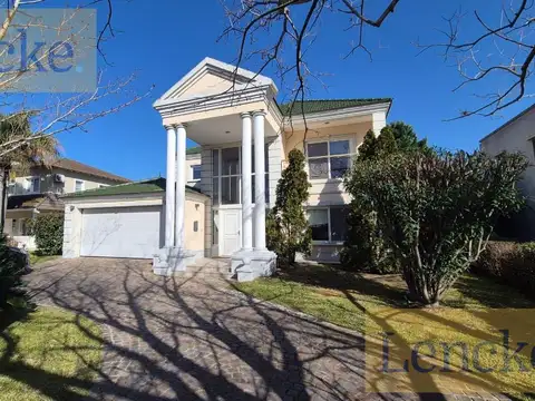 Lencke Vende - Lindisima Casa en Las Caletas con detalles de muy buena calidad