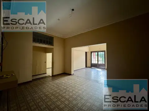 CASA PARA USO COMERCIAL EN ALQUILER