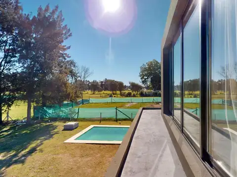 Casa en Venta en Área 60, USD 298.000