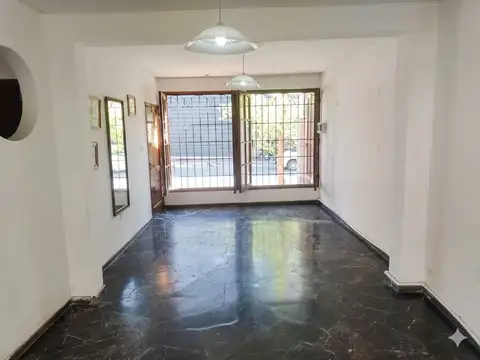 Casa 6 ambientes con 3 baños