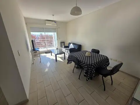 Condarco 1600, Piso 8