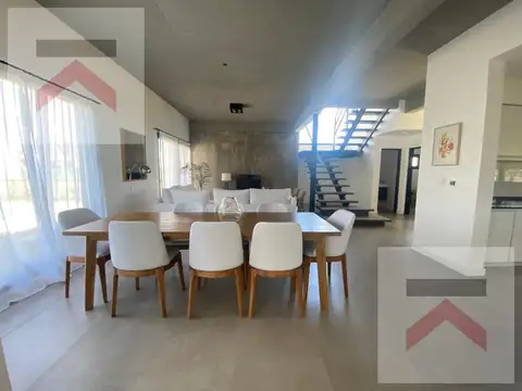 Casa en Alquiler en Puertos - Acacias, USD 5.000