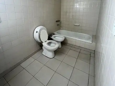 Departamento 4 ambientes con 3 baños