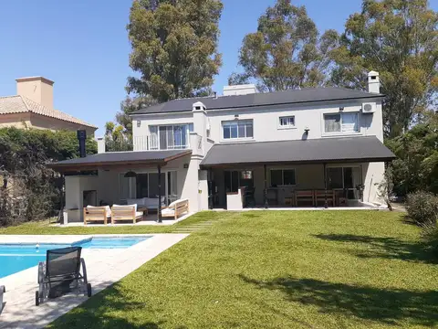 ALQUILER TEMPORARIO VERANO BARRIO CERRADO LAGUNA DEL SOL. CASA 4 DORMITORIOS CON PILETA