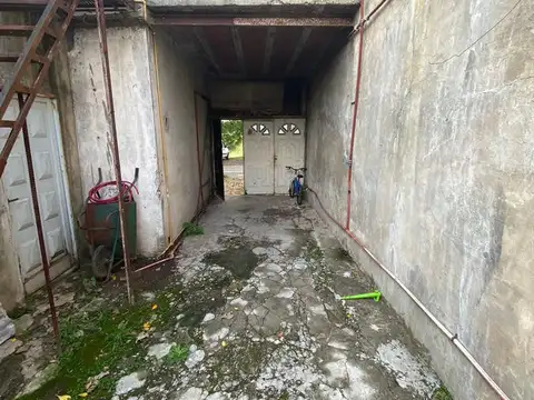 Casa 10 ambientes con 3 baños